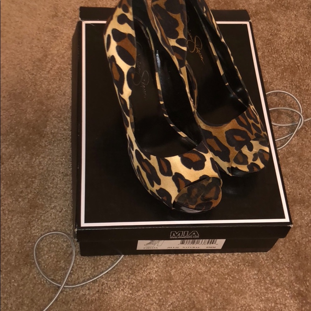 Jessica Simpson - Picture 3 of 3